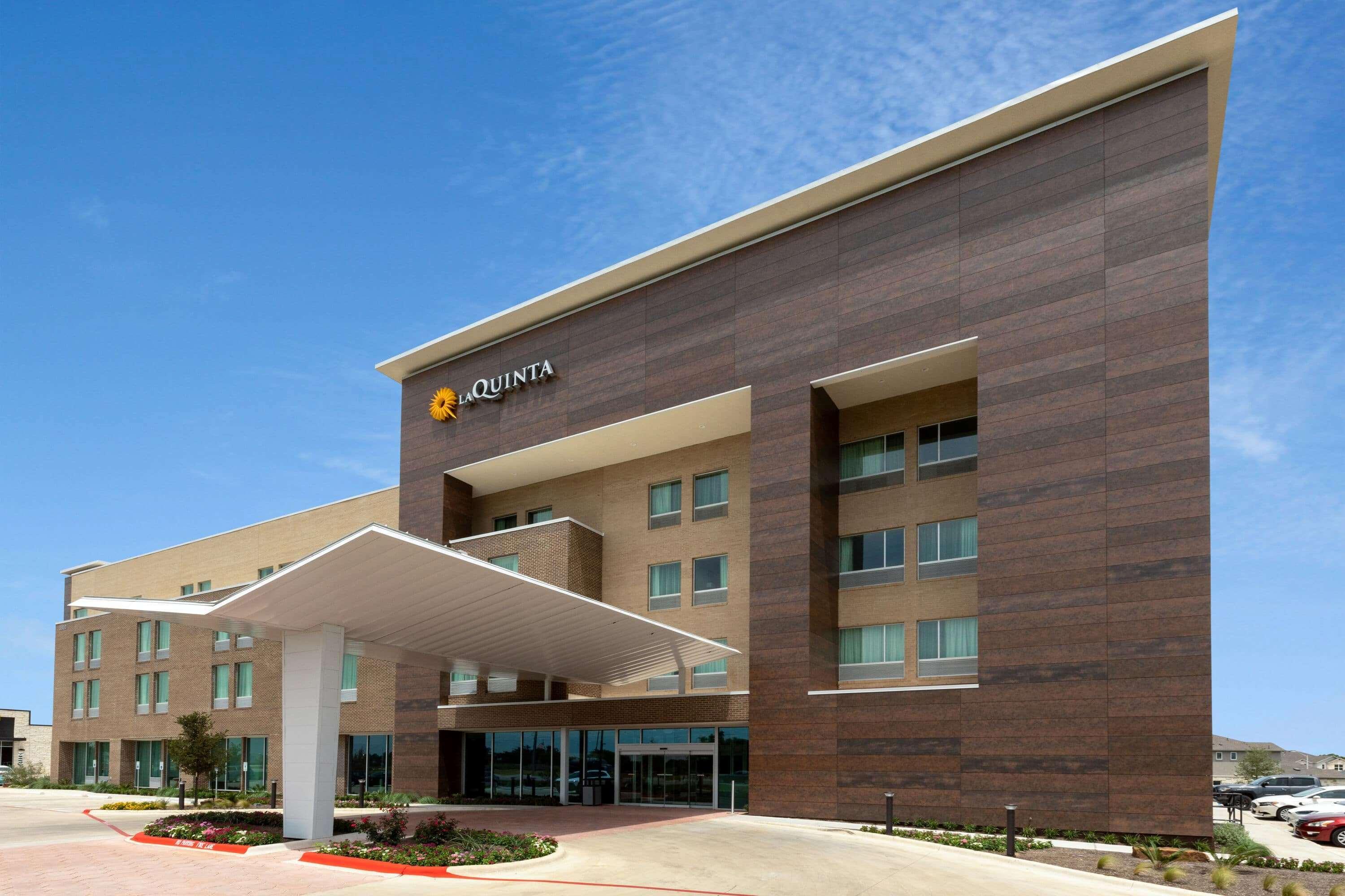 La Quinta Inn & Suites By Wyndham Round Rock Near Kalahari 외부 사진