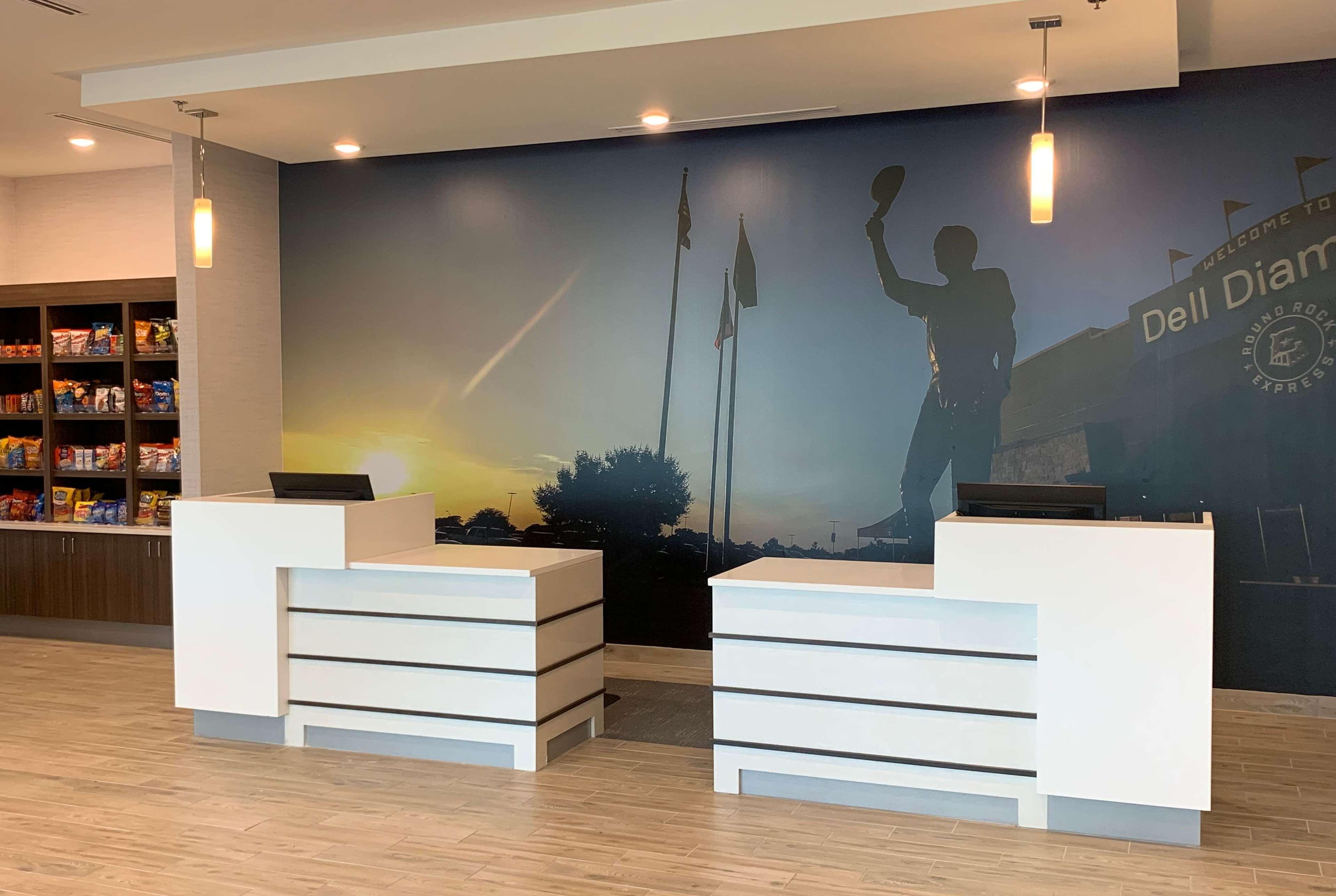 La Quinta Inn & Suites By Wyndham Round Rock Near Kalahari 외부 사진