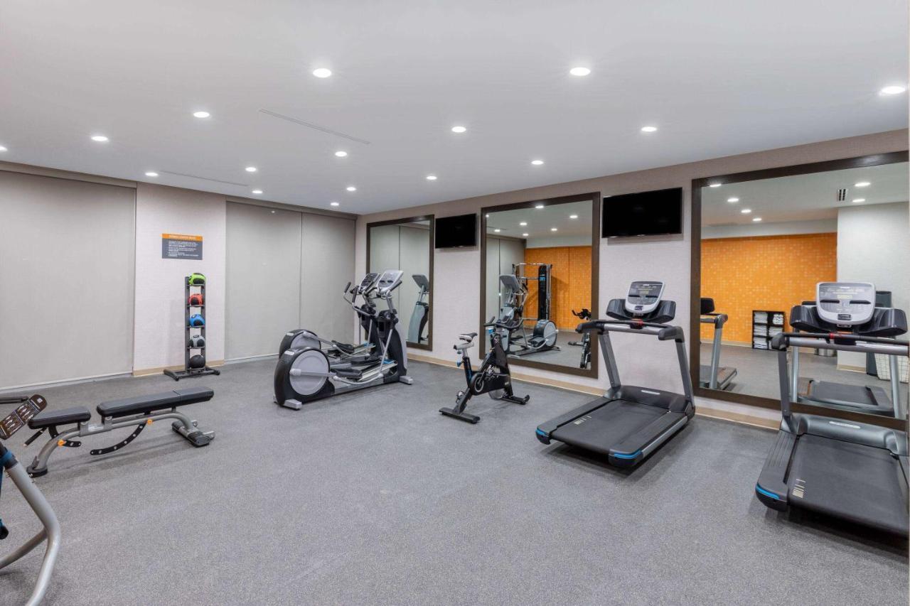 La Quinta Inn & Suites By Wyndham Round Rock Near Kalahari 외부 사진