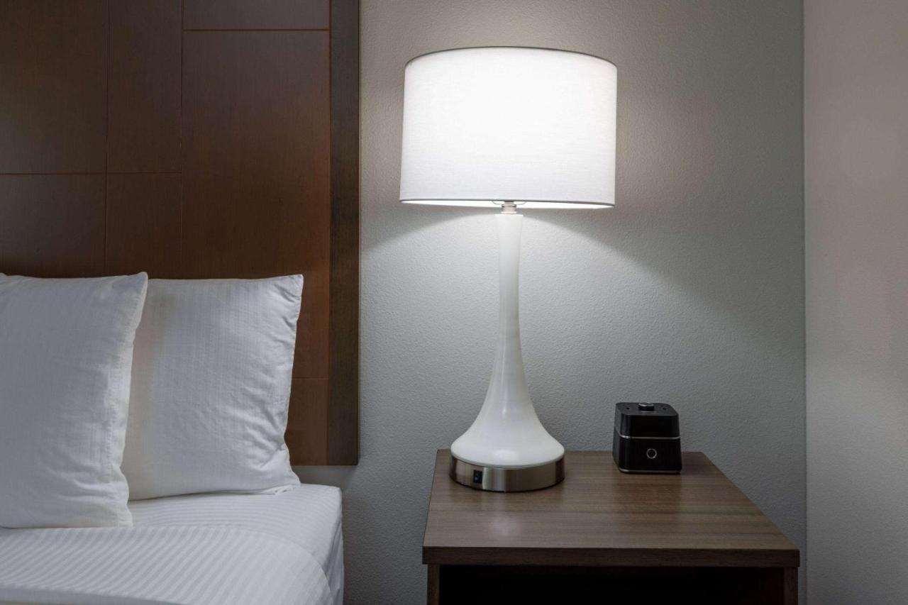 La Quinta Inn & Suites By Wyndham Round Rock Near Kalahari 외부 사진
