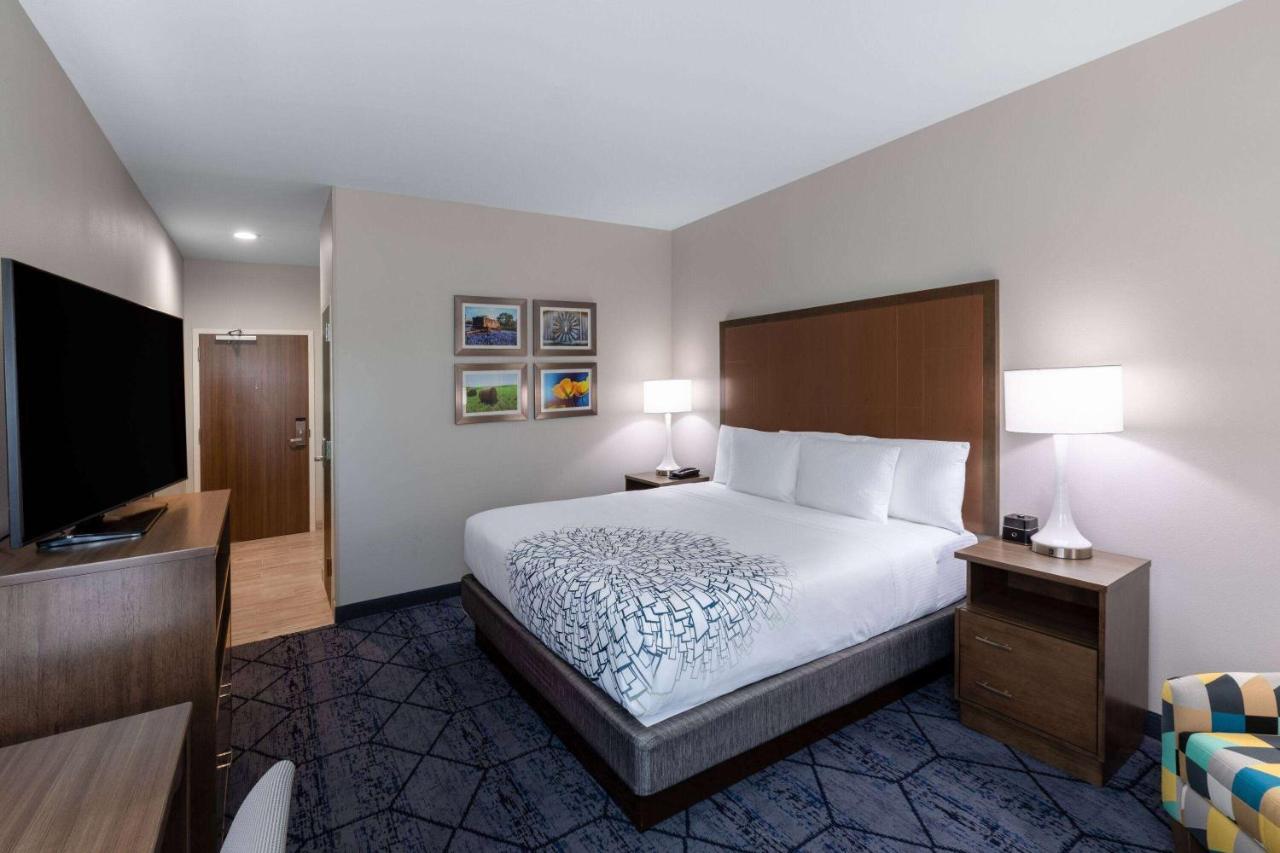 La Quinta Inn & Suites By Wyndham Round Rock Near Kalahari 외부 사진