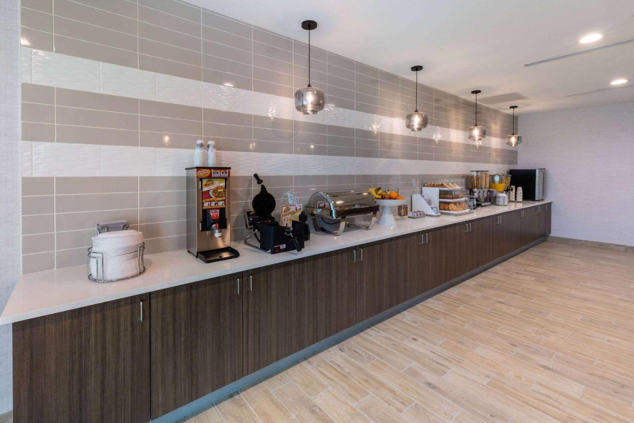 La Quinta Inn & Suites By Wyndham Round Rock Near Kalahari 외부 사진
