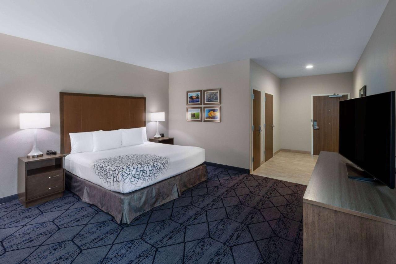La Quinta Inn & Suites By Wyndham Round Rock Near Kalahari 외부 사진