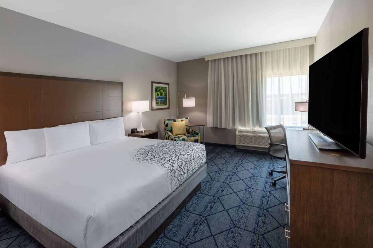 La Quinta Inn & Suites By Wyndham Round Rock Near Kalahari 외부 사진