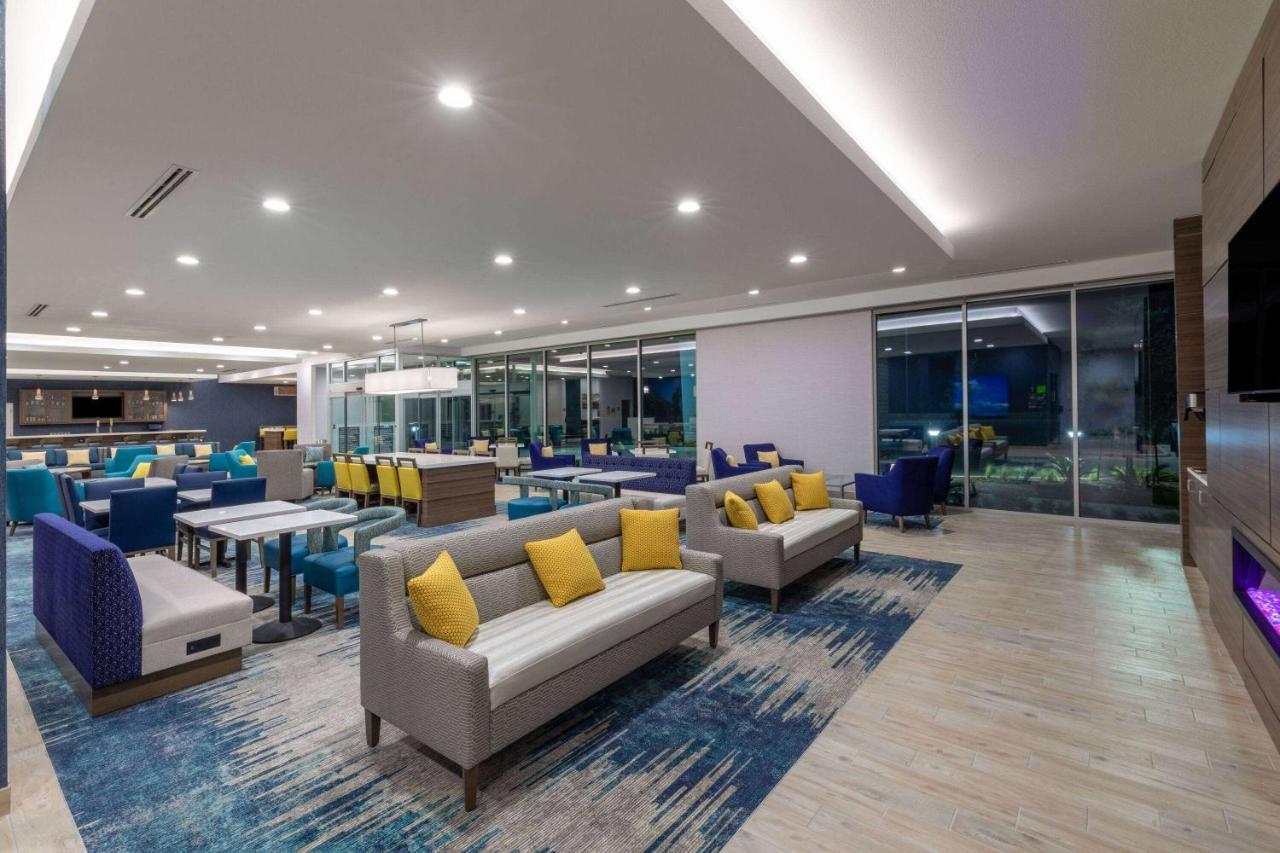 La Quinta Inn & Suites By Wyndham Round Rock Near Kalahari 외부 사진