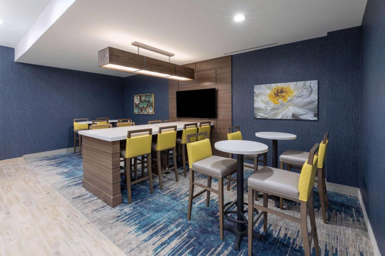 La Quinta Inn & Suites By Wyndham Round Rock Near Kalahari 외부 사진